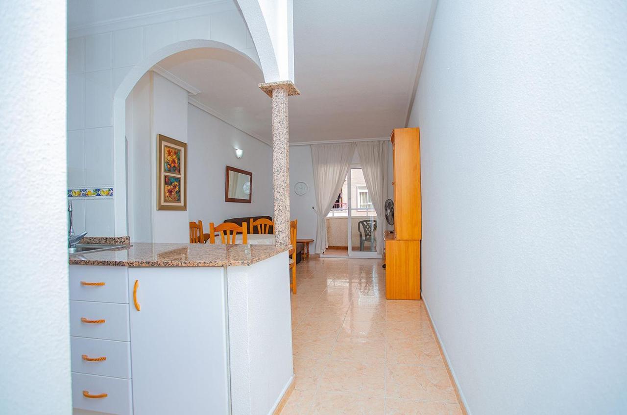 096 Pleasant Place Luis - Alicante Holiday Torrevieja Exterior foto