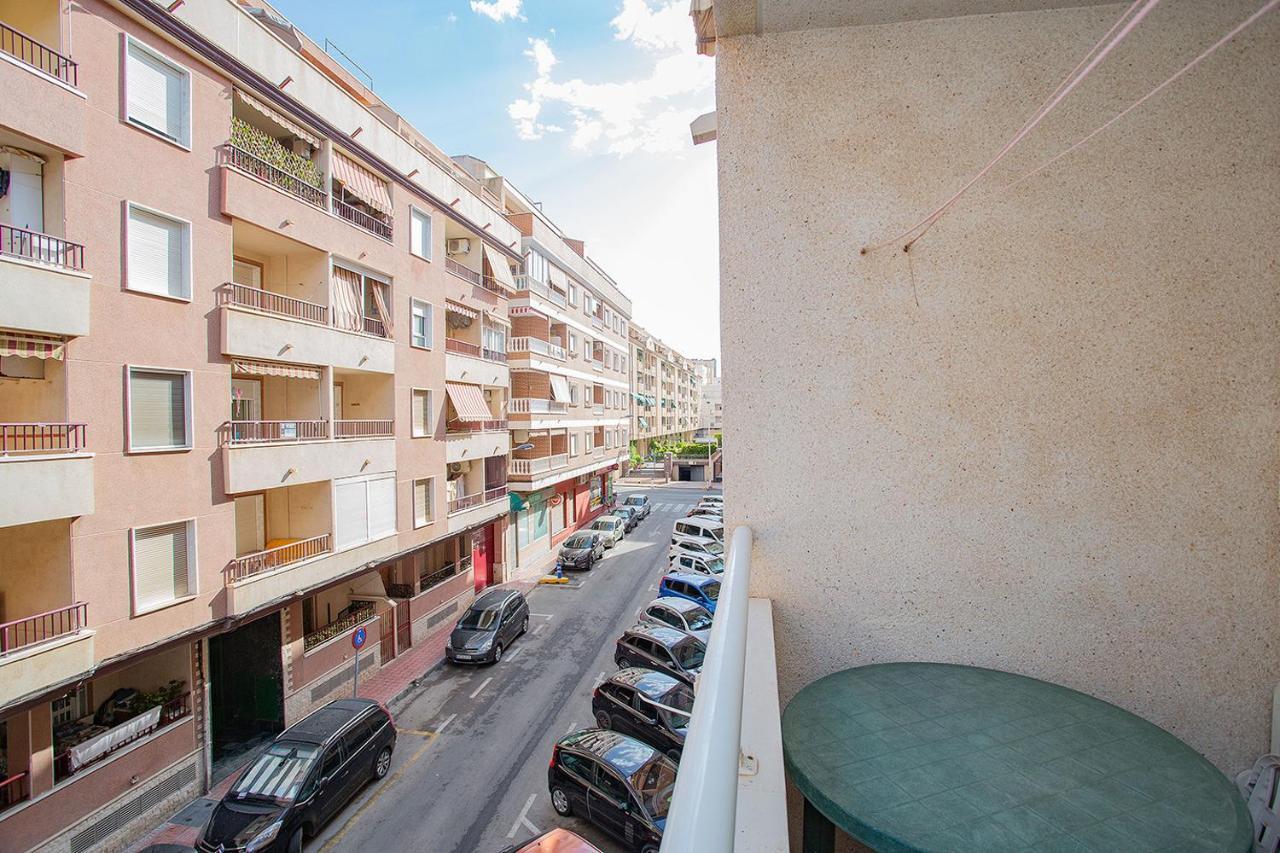 096 Pleasant Place Luis - Alicante Holiday Torrevieja Exterior foto