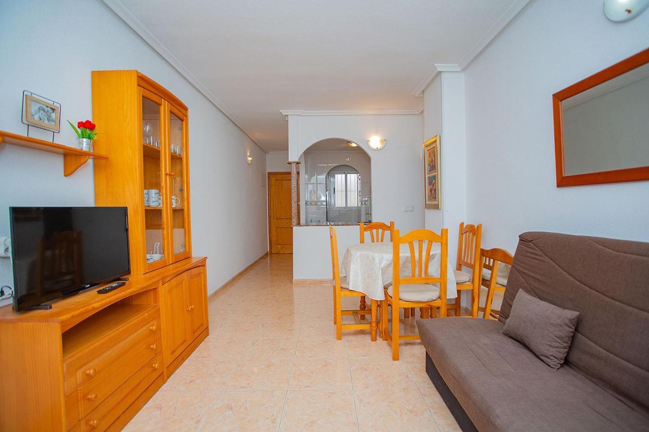 096 Pleasant Place Luis - Alicante Holiday Torrevieja Exterior foto